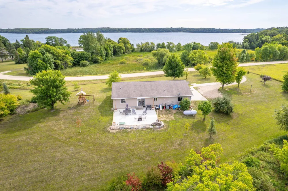 18613 Peninsula Trail Battle Lake, MN 56515