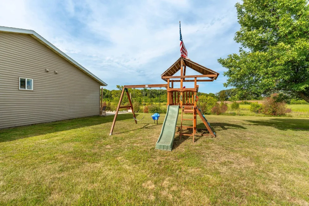 18613 Peninsula Trail Battle Lake, MN 56515