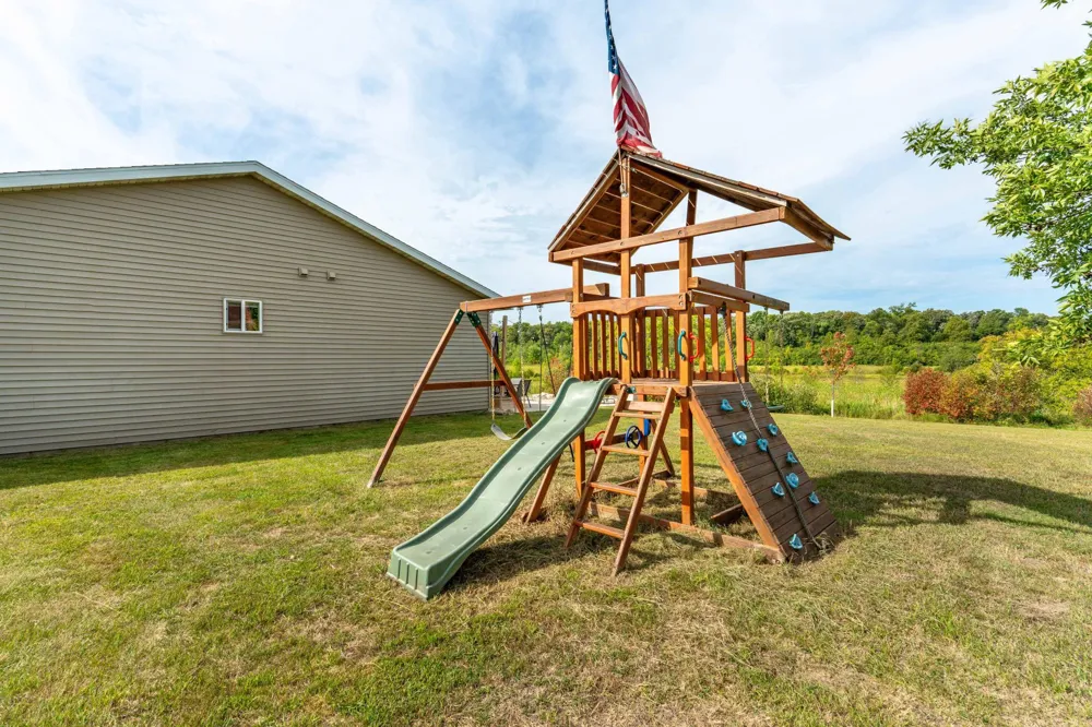 18613 Peninsula Trail Battle Lake, MN 56515