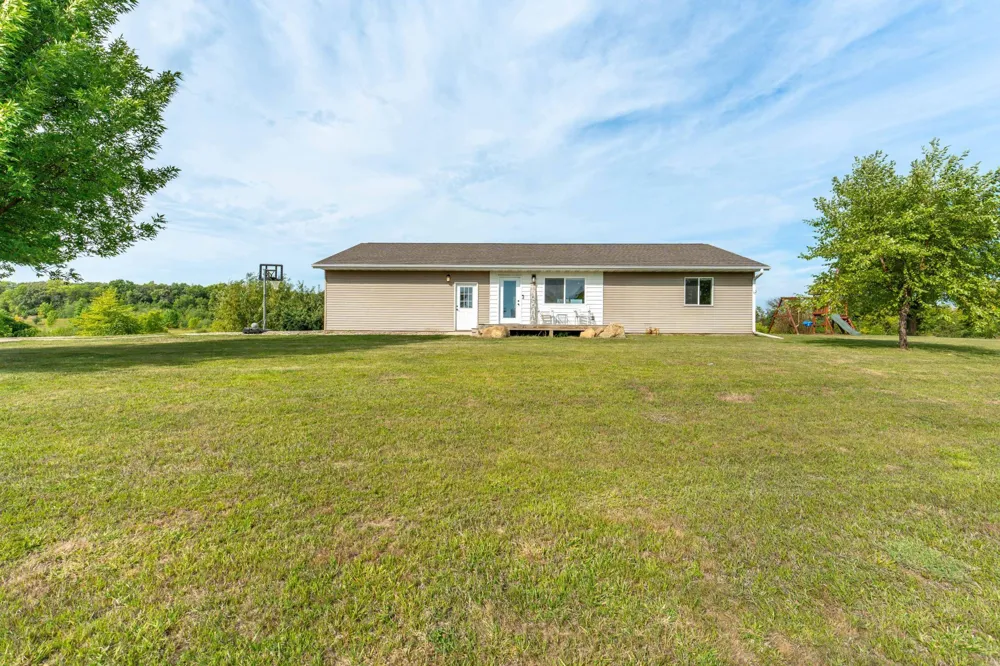 18613 Peninsula Trail Battle Lake, MN 56515