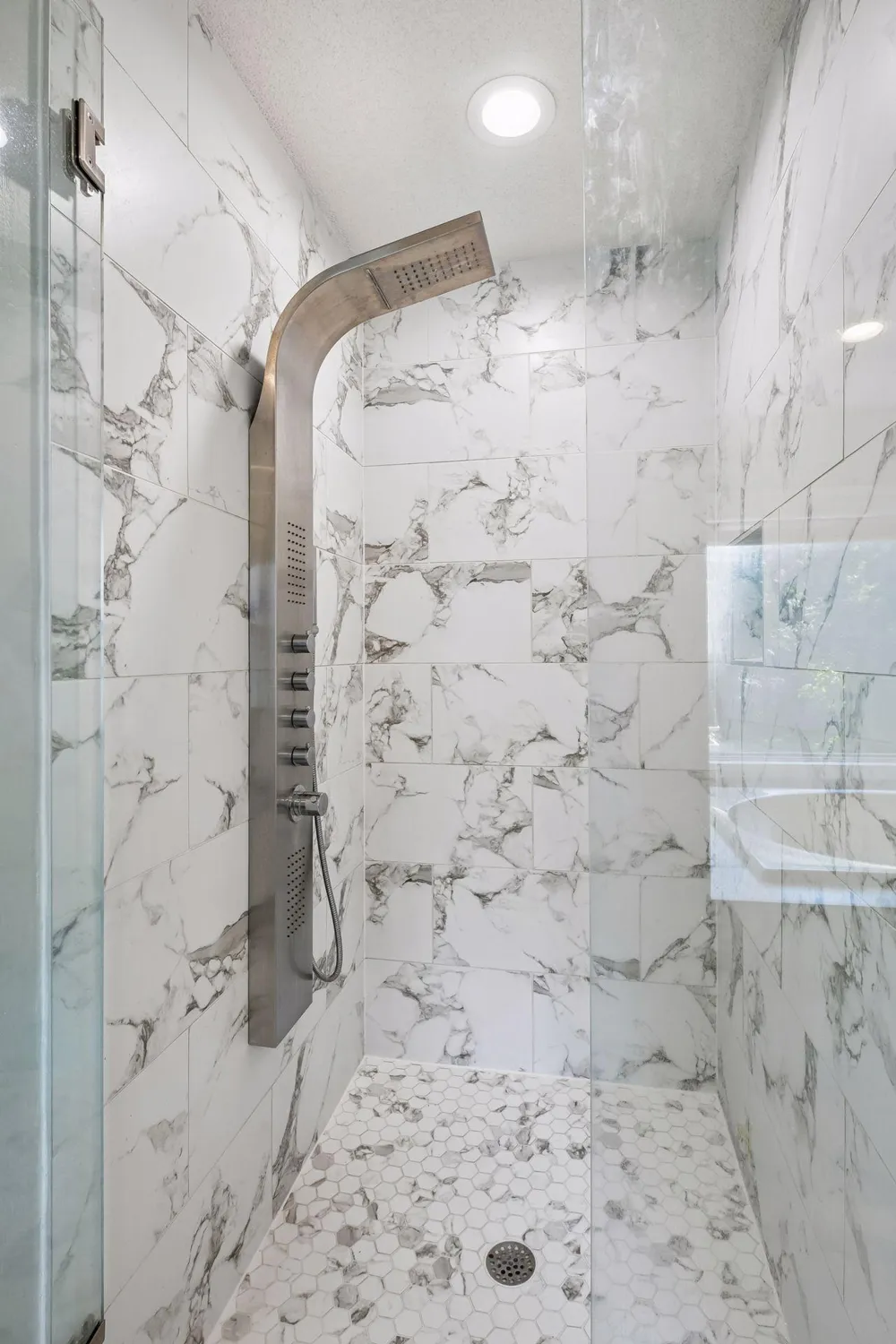 561 Bighorn Drive Chanhassen, MN 55317