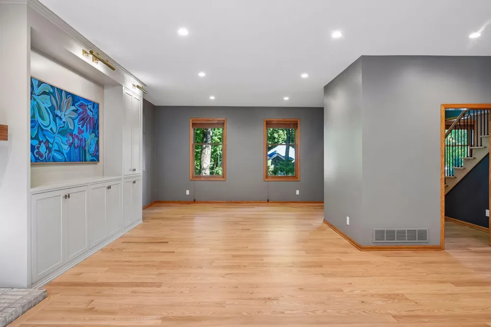 561 Bighorn Drive Chanhassen, MN 55317