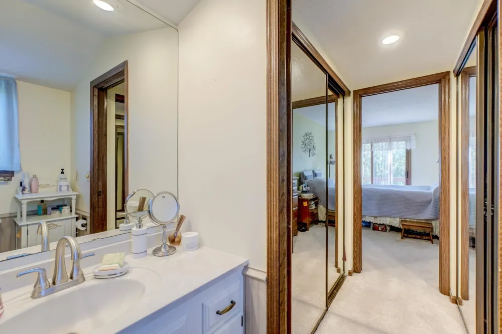 723 Glenna Drive Hudson, WI 54016