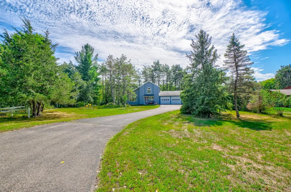 723 Glenna Drive Hudson, WI 54016