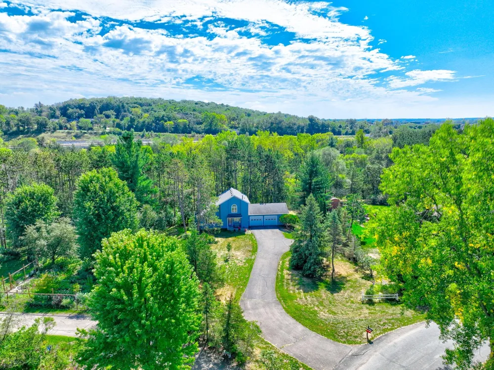 723 Glenna Drive Hudson, WI 54016
