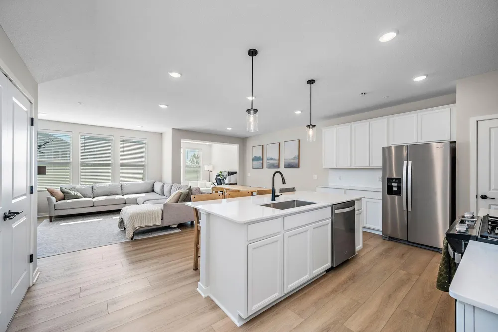 1584 Aclare Ridge Rosemount, MN 55068