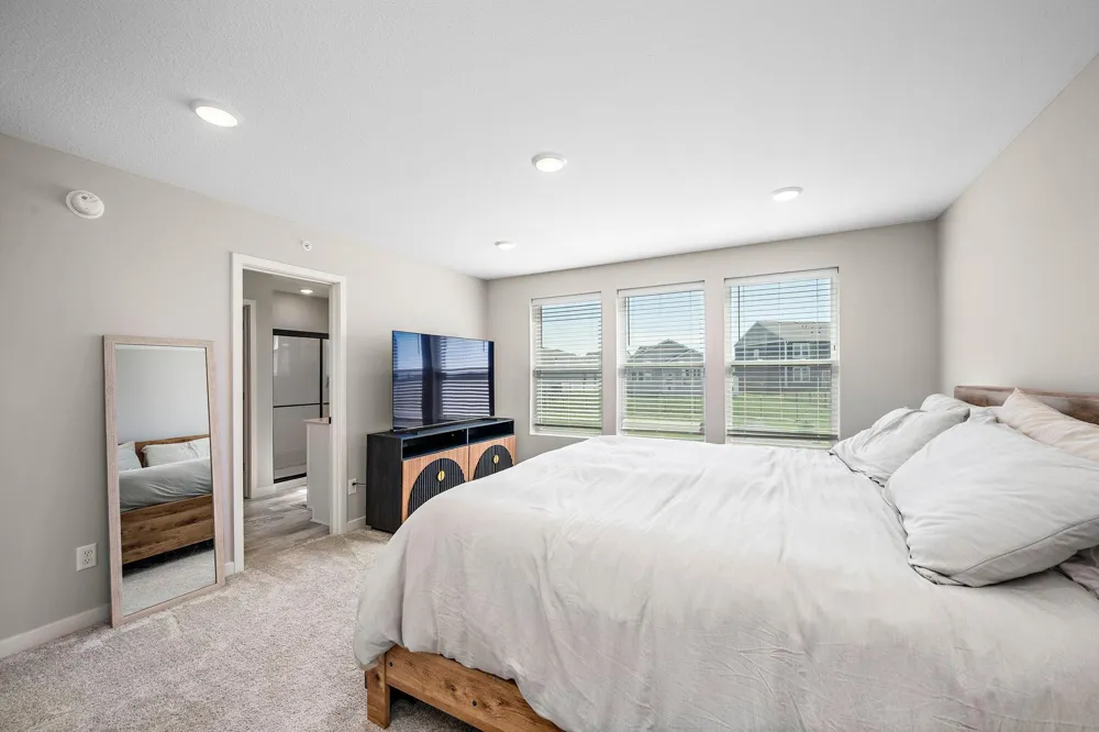 1584 Aclare Ridge Rosemount, MN 55068