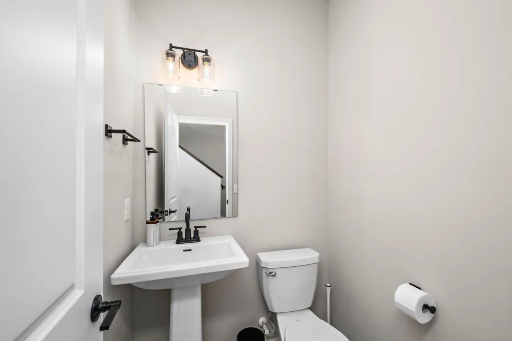 1584 Aclare Ridge Rosemount, MN 55068