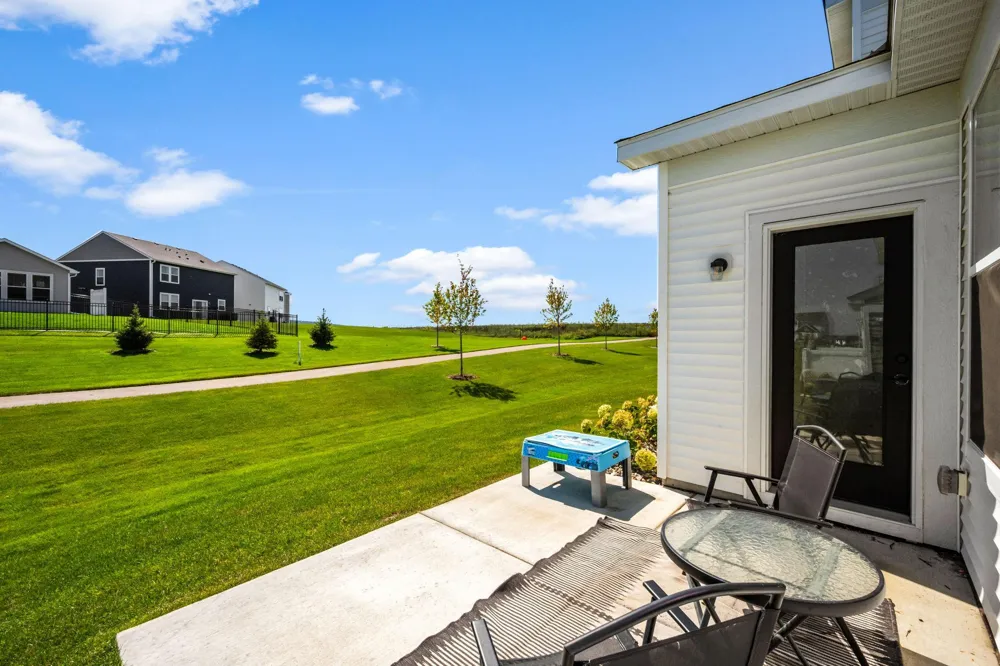 1584 Aclare Ridge Rosemount, MN 55068