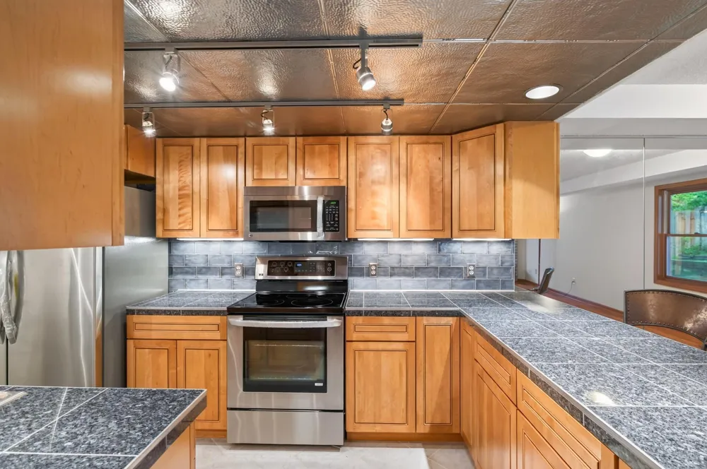 18661 Clear View Court Minnetonka, MN 55345