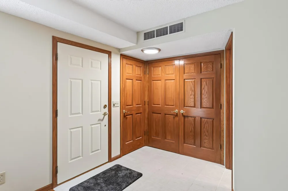 18661 Clear View Court Minnetonka, MN 55345