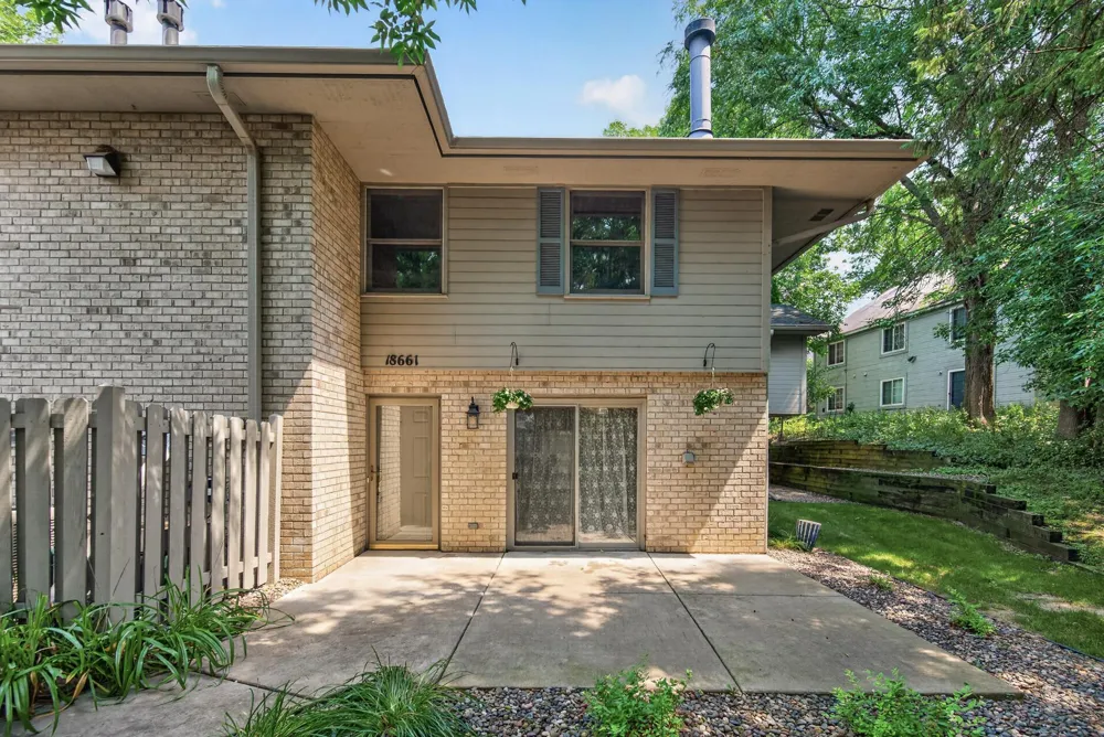 18661 Clear View Court Minnetonka, MN 55345
