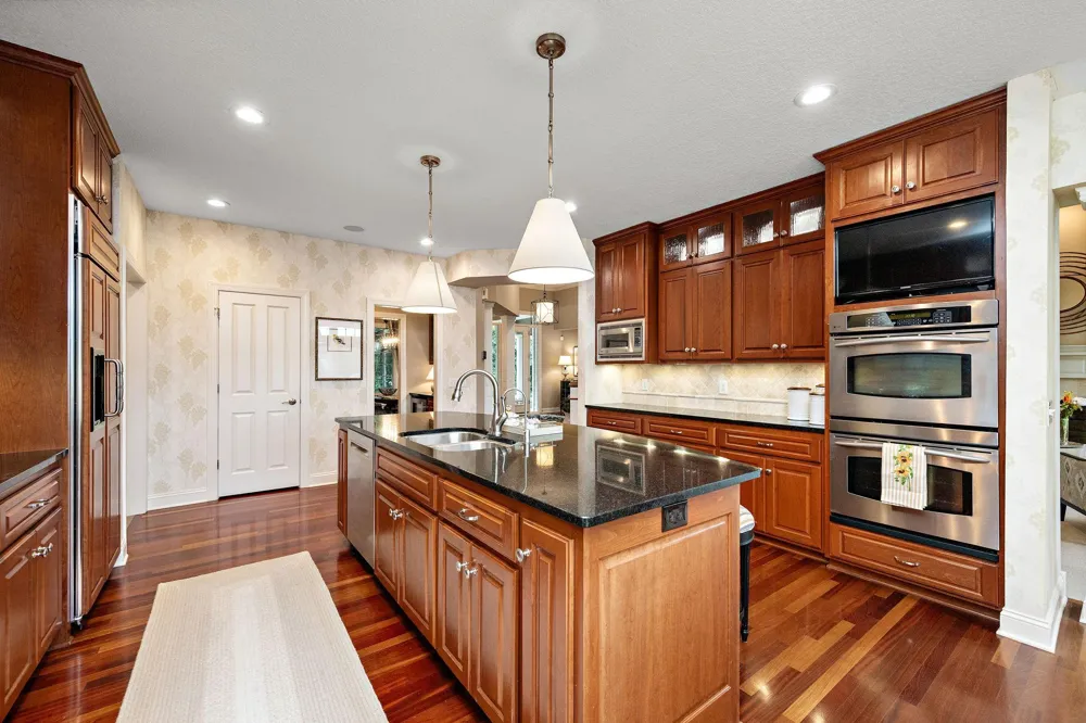 9356 Albright Court Inver Grove Heights, MN 55077