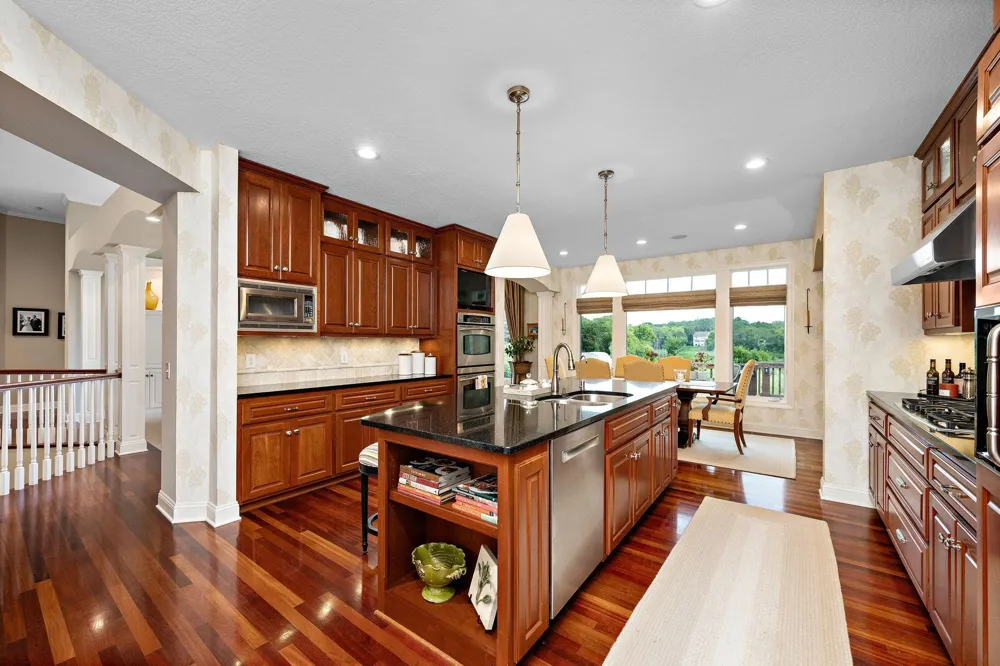 9356 Albright Court Inver Grove Heights, MN 55077