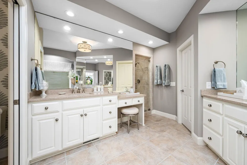9356 Albright Court Inver Grove Heights, MN 55077