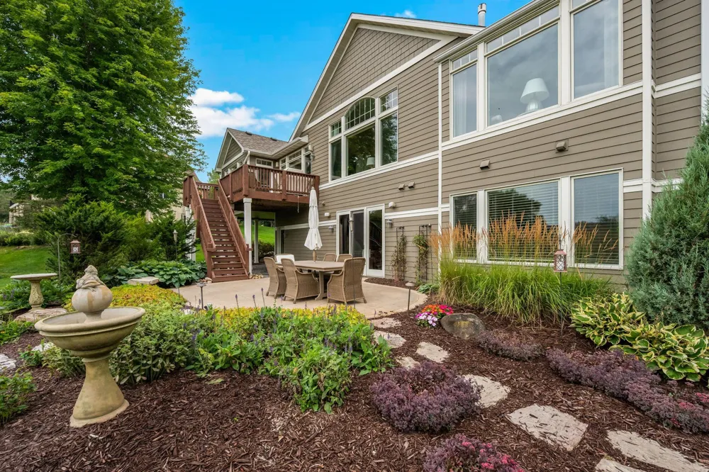 9356 Albright Court Inver Grove Heights, MN 55077