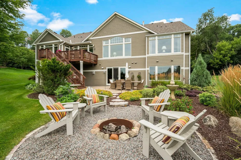 9356 Albright Court Inver Grove Heights, MN 55077