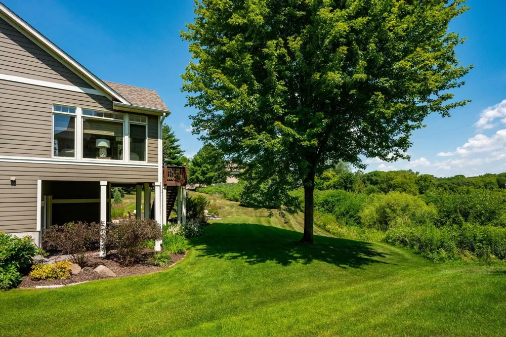 9356 Albright Court Inver Grove Heights, MN 55077