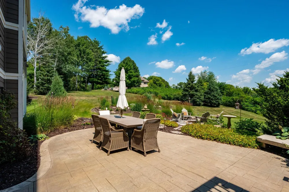 9356 Albright Court Inver Grove Heights, MN 55077