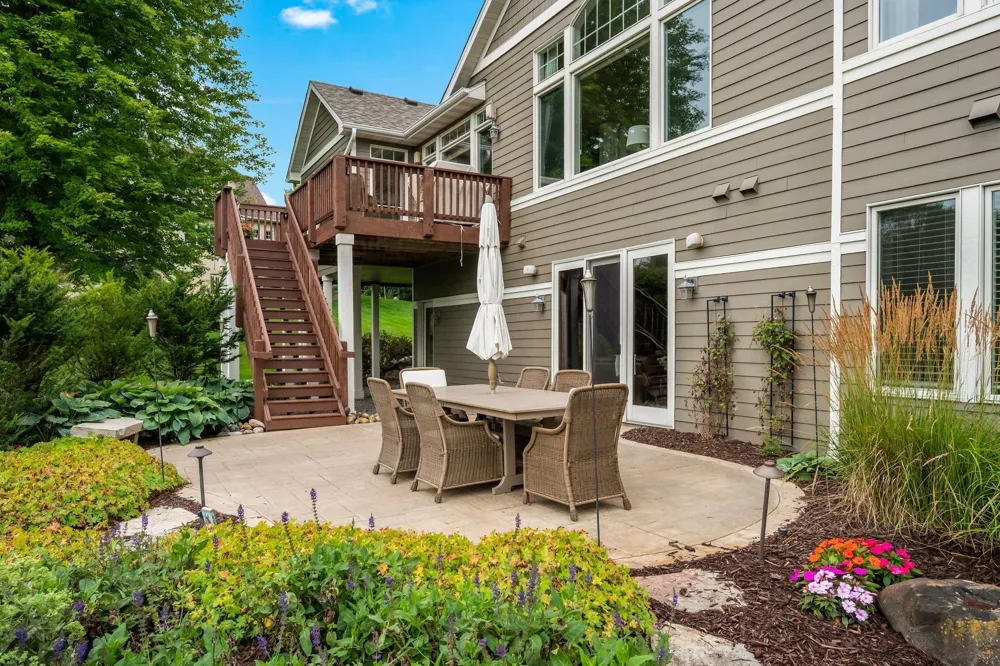 9356 Albright Court Inver Grove Heights, MN 55077