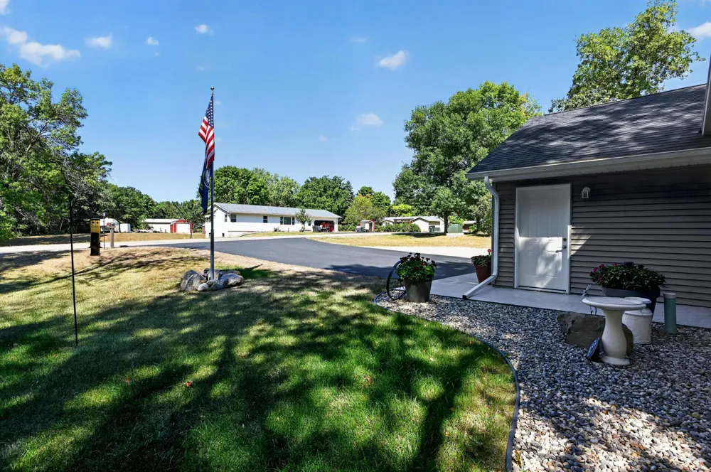 2006 Woodland Park Drive NE Alexandria, MN 56308