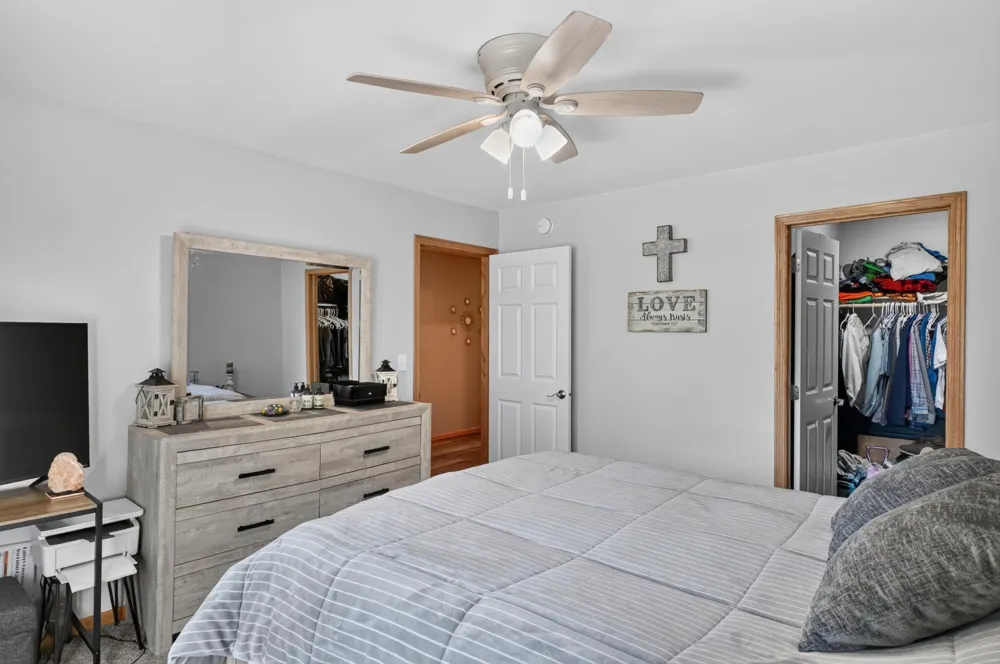 2006 Woodland Park Drive NE Alexandria, MN 56308