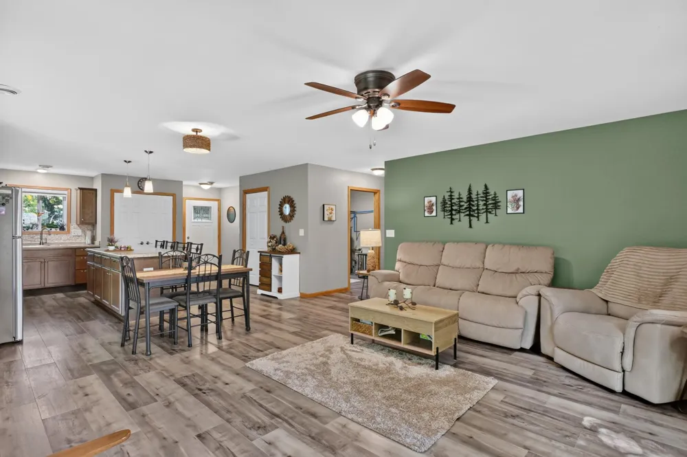 2006 Woodland Park Drive NE Alexandria, MN 56308