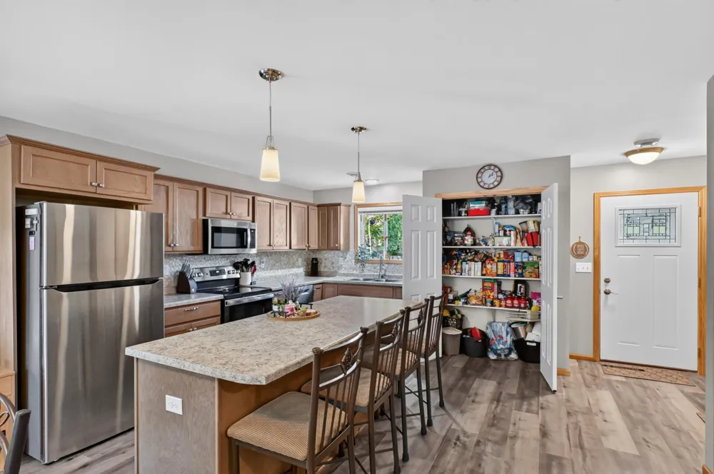 2006 Woodland Park Drive NE Alexandria, MN 56308
