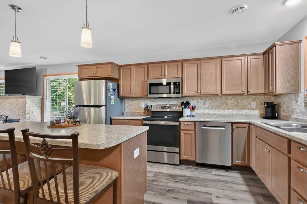 2006 Woodland Park Drive NE Alexandria, MN 56308