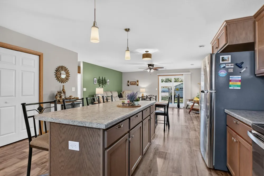 2006 Woodland Park Drive NE Alexandria, MN 56308