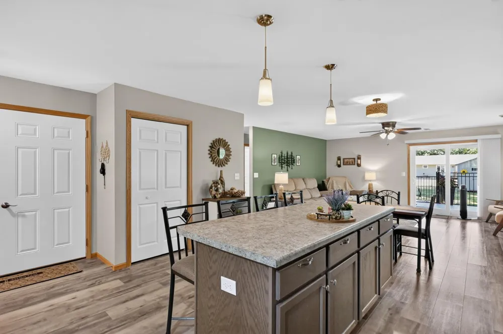 2006 Woodland Park Drive NE Alexandria, MN 56308