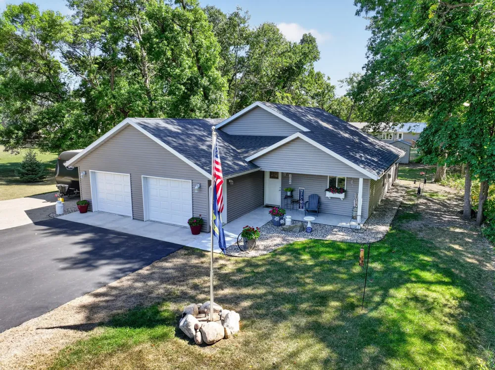 2006 Woodland Park Drive NE Alexandria, MN 56308