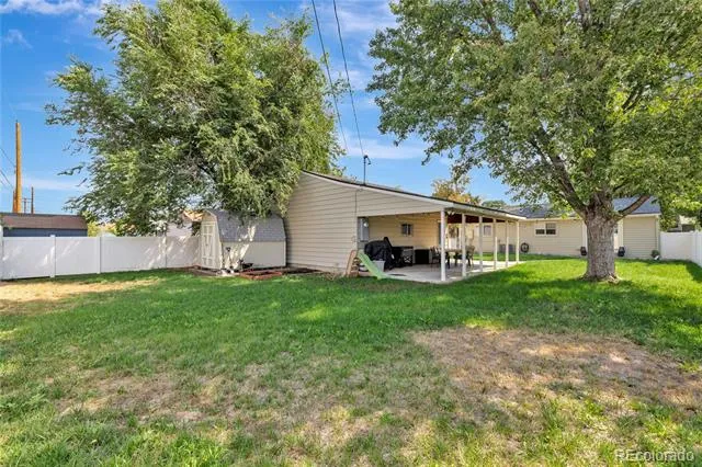 3945 S Inca Street Englewood, CO 80110