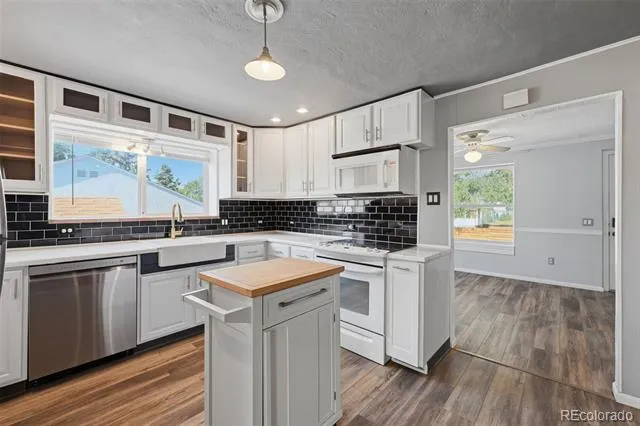1017 Prairie Road Colorado Springs, CO 80909