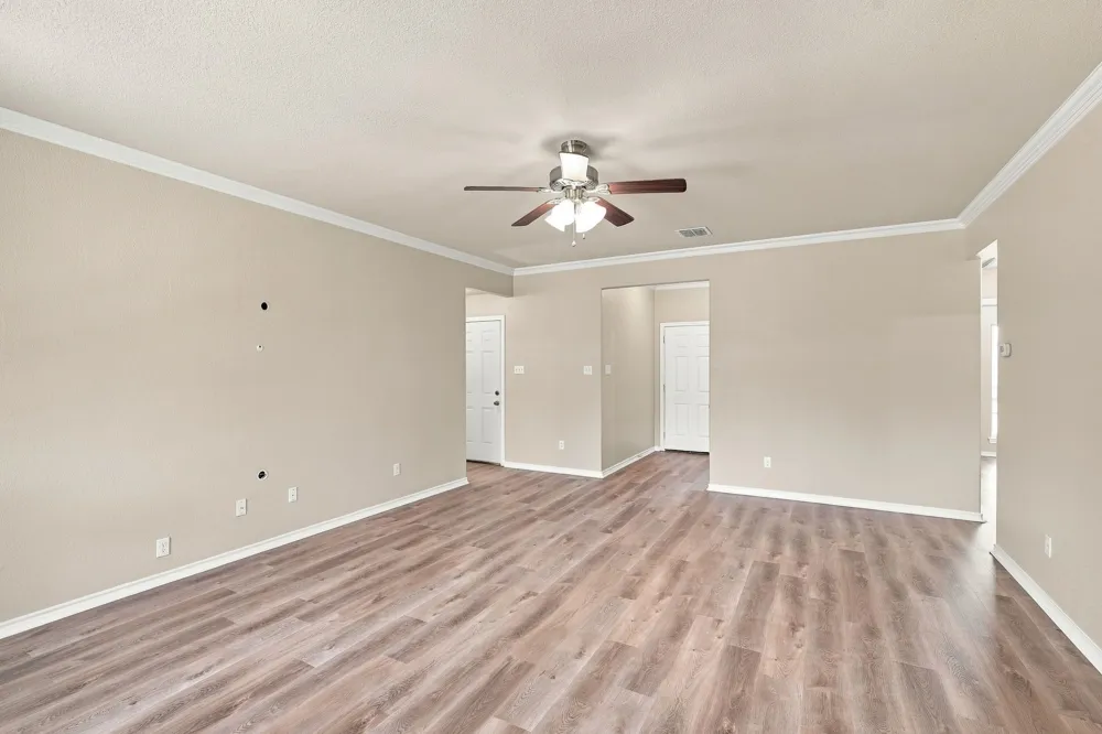 1720 Lakeway Drive Cleburne, TX 76033