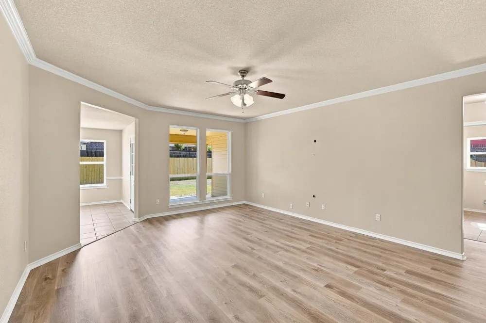 1720 Lakeway Drive Cleburne, TX 76033