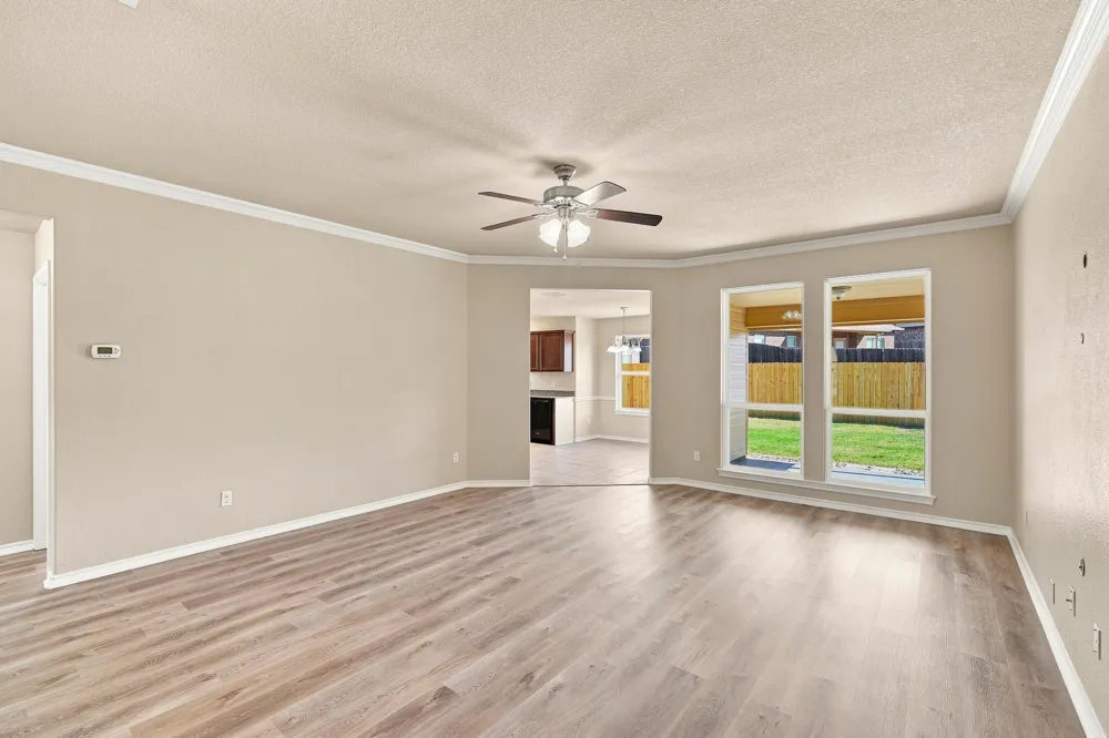 1720 Lakeway Drive Cleburne, TX 76033