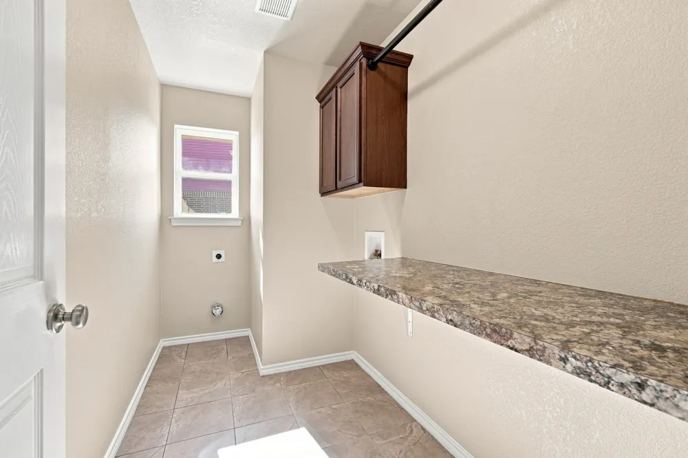 1720 Lakeway Drive Cleburne, TX 76033
