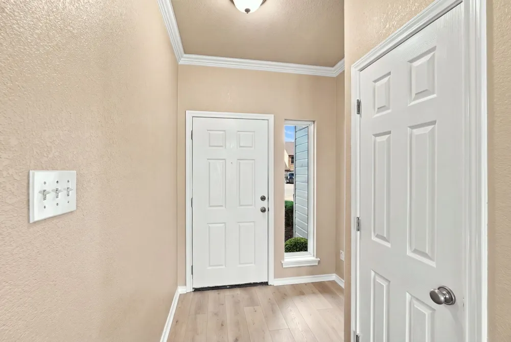 1720 Lakeway Drive Cleburne, TX 76033