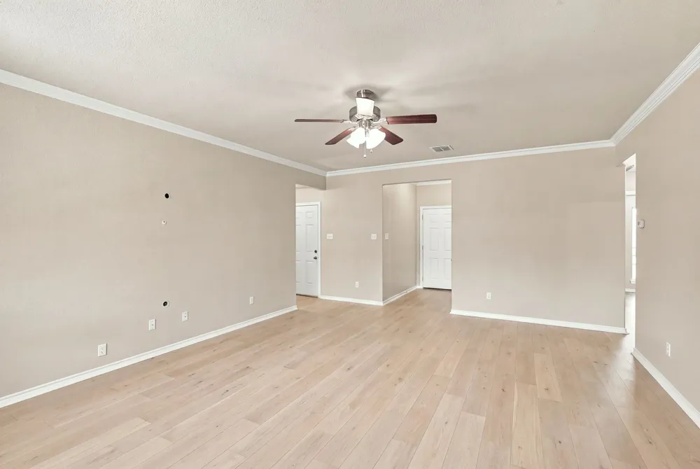 1720 Lakeway Drive Cleburne, TX 76033