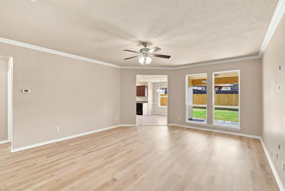 1720 Lakeway Drive Cleburne, TX 76033