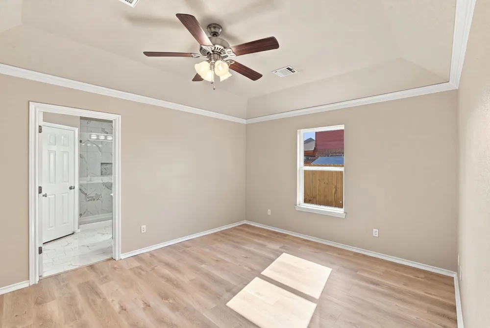 1720 Lakeway Drive Cleburne, TX 76033