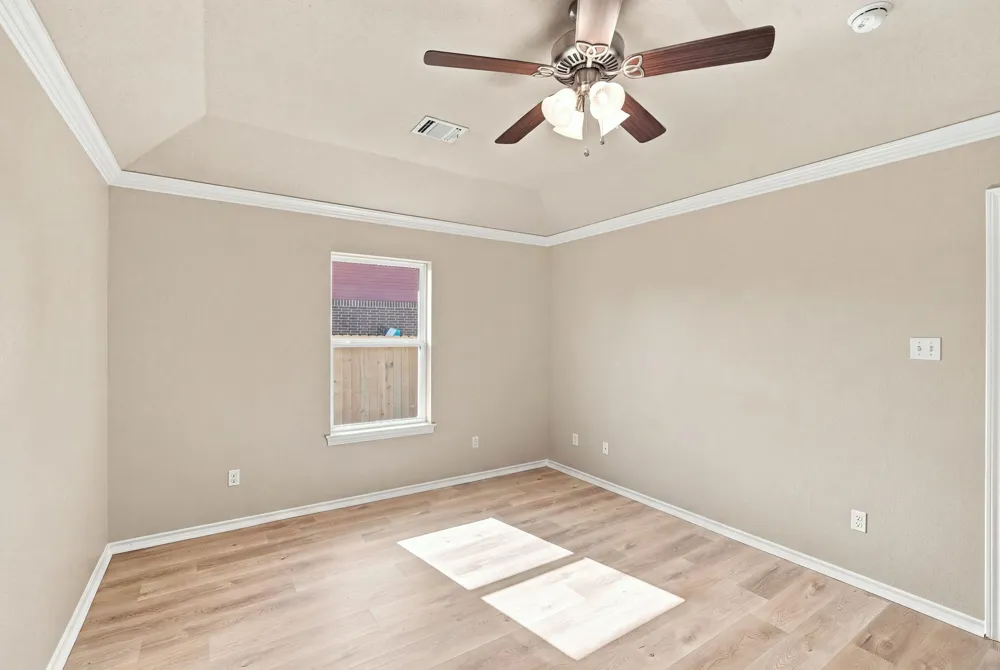 1720 Lakeway Drive Cleburne, TX 76033
