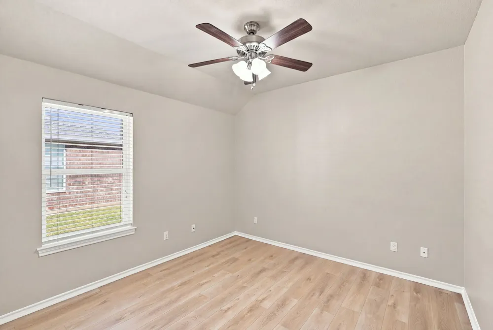 1720 Lakeway Drive Cleburne, TX 76033