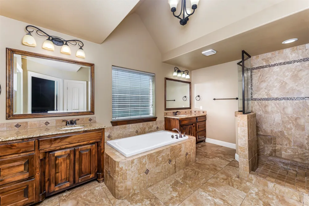 3224 Ferry Boat Lane Granbury, TX 76049