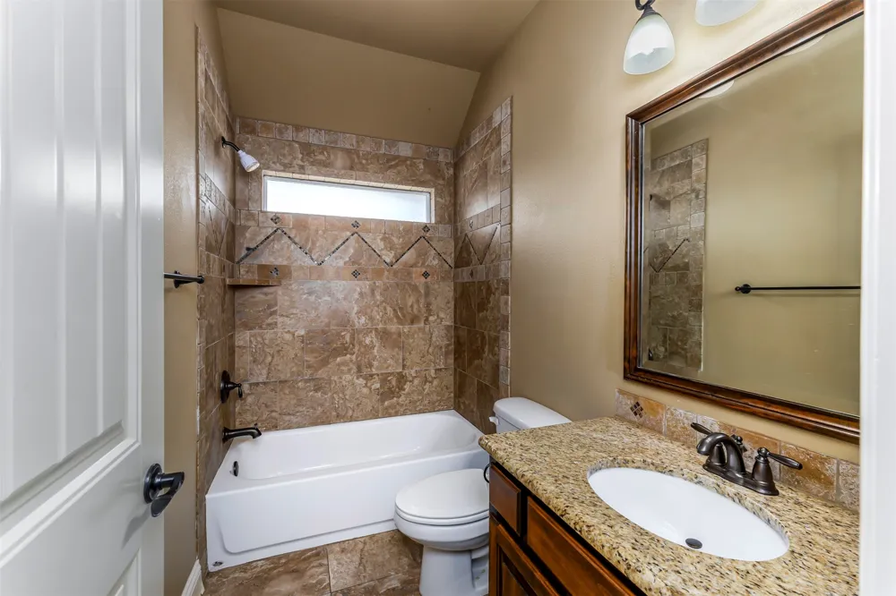 3224 Ferry Boat Lane Granbury, TX 76049