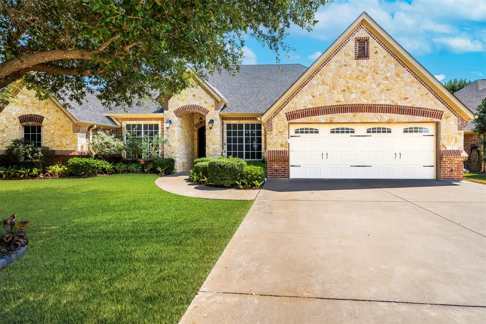 3224 Ferry Boat Lane Granbury, TX 76049