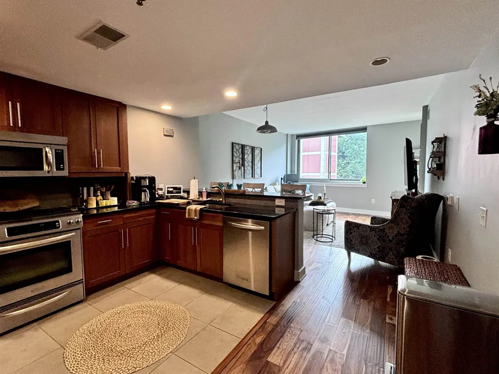 800 JACKSON ST Hoboken, NJ 07030