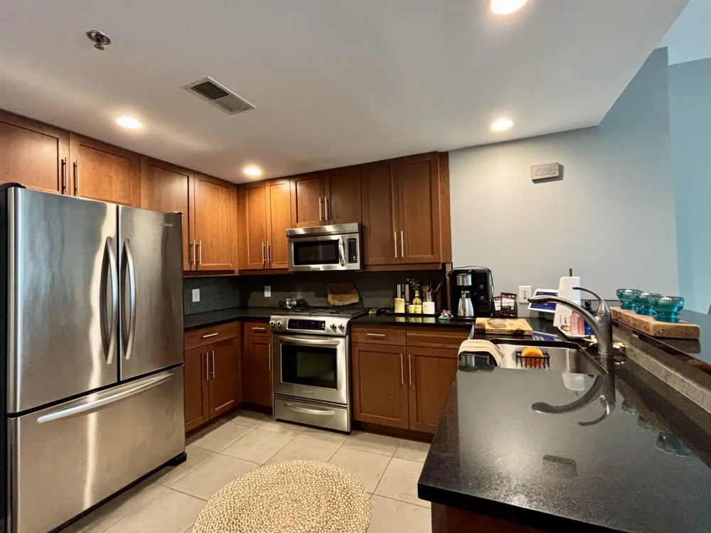 800 JACKSON ST Hoboken, NJ 07030