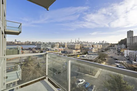 143 OLD RIVER RD